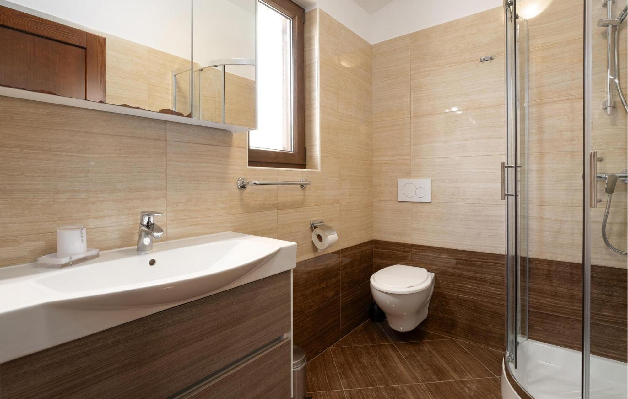 Genia Ii Holiday home *