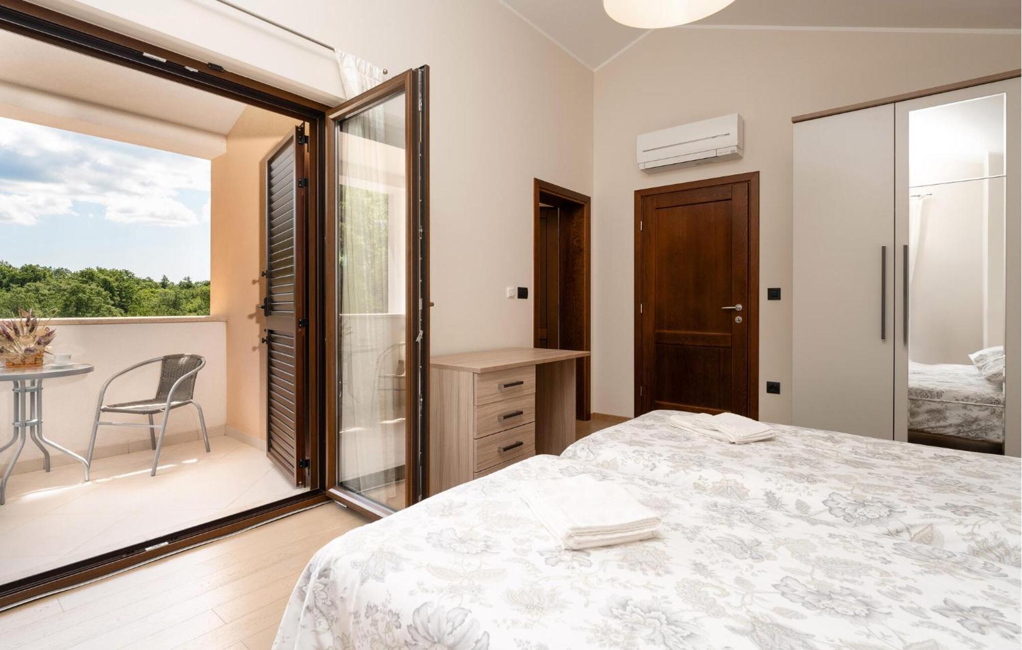 Holiday home Genia Ii